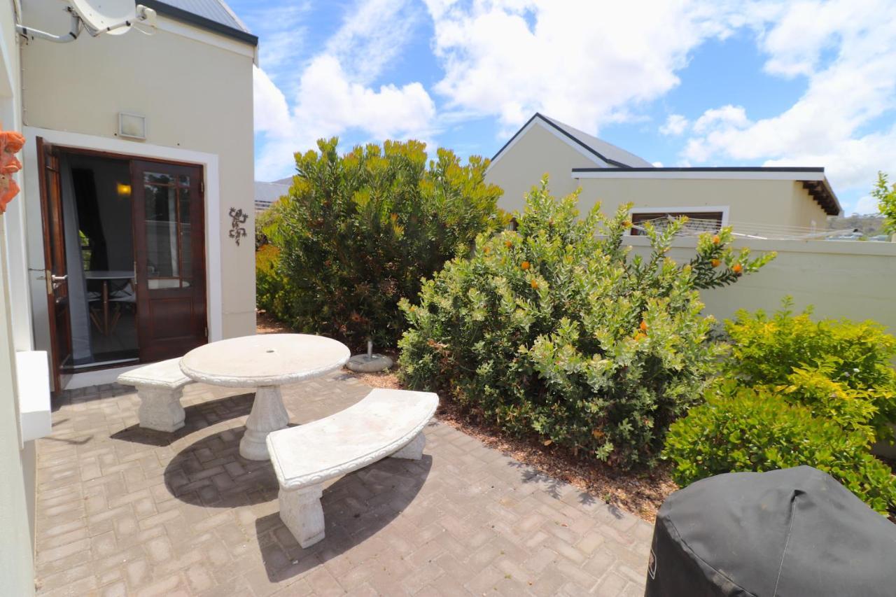 Carole'S Cottage Hermanus Exterior photo